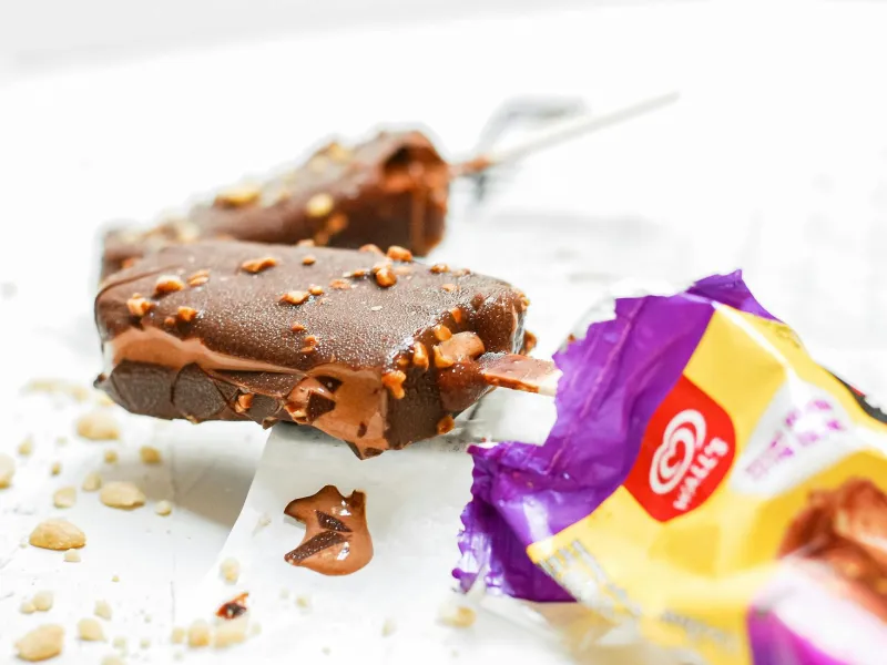 The Candy Bar That Accidentally Cooked Itself — And Changed Every Kitchen in America